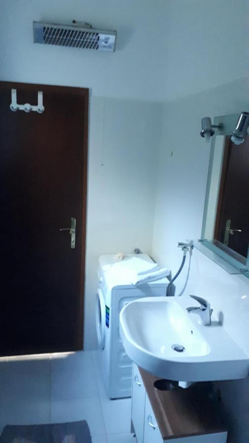 Apartments Ana And Vesna Пула Екстериор снимка