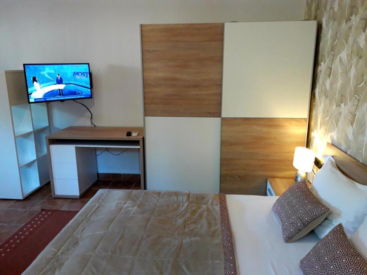 Apartments Ana And Vesna Пула Екстериор снимка