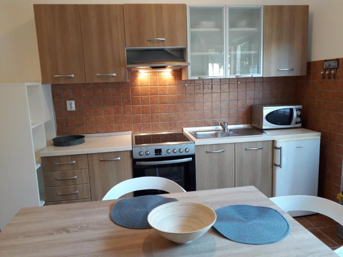 Apartments Ana And Vesna Пула Екстериор снимка