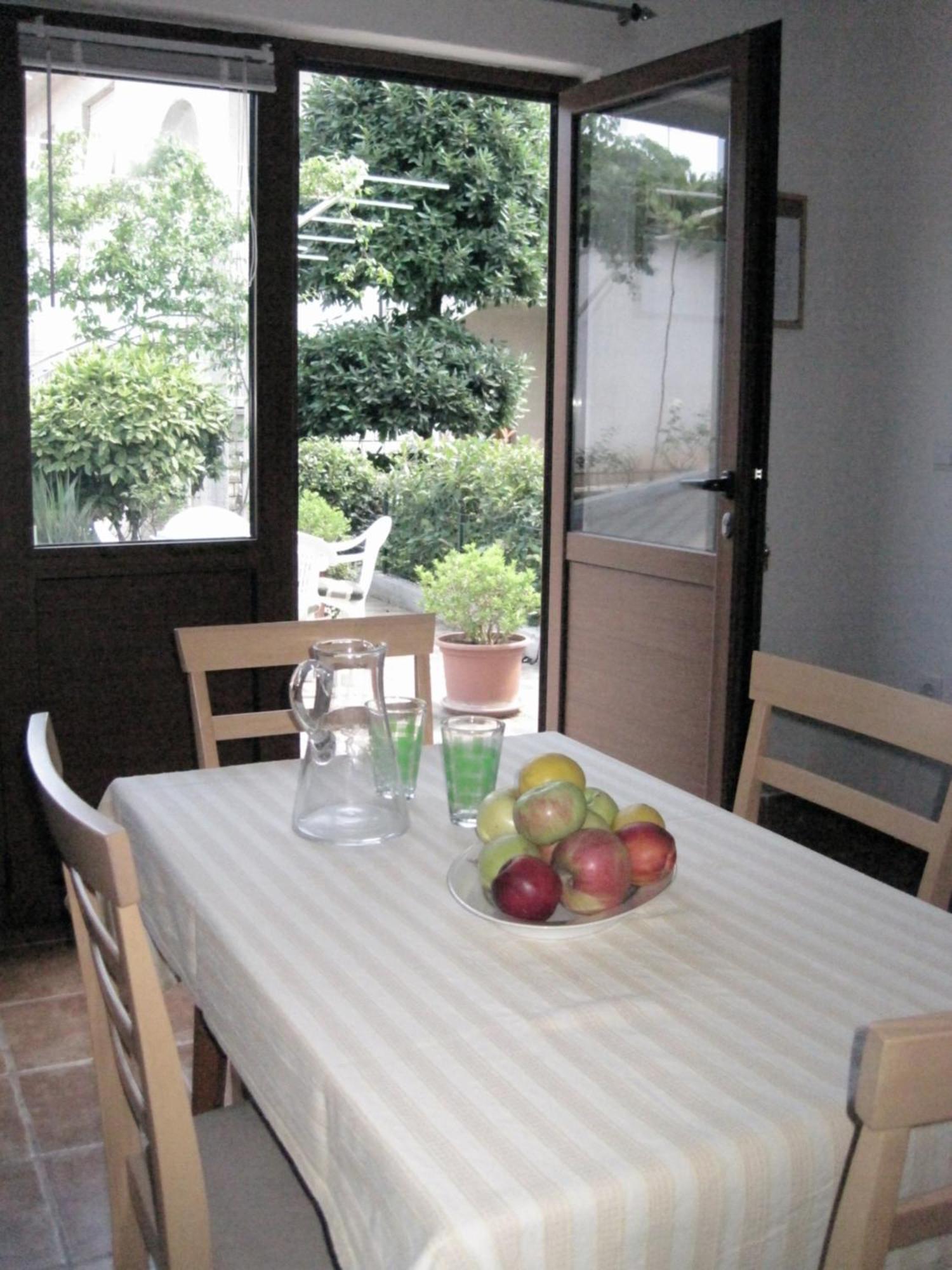 Apartments Ana And Vesna Пула Екстериор снимка